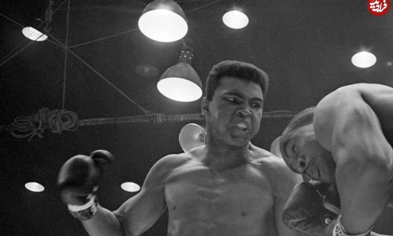 عکس؛ سفر در زمان؛ «محمدعلی کلی در حال تمرین بوکس در 18 سالگی»؛ سال 1339 عکس؛ سفر در زمان؛ «محمدعلی کلی در حال تمرین بوکس در 18 سالگی»؛ سال 1339