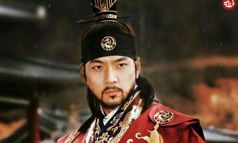 عکس؛ سفر در زمان؛ «جومونگ» در کنار «علی پهلوان، خوانندۀ گروه آریان» در تهران؛ سال ۸۸ عکس؛ سفر در زمان؛ «جومونگ» در کنار «علی پهلوان، خوانندۀ گروه آریان» در تهران؛ سال ۸۸