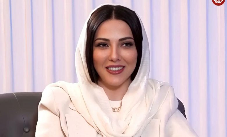 عکس؛ سفر به تاریخ؛ چهرۀ «لیلا اوتادی» در 6 سالگی در یک مهمانی عکس؛ سفر به تاریخ؛ چهرۀ «لیلا اوتادی» در 6 سالگی در یک مهمانی