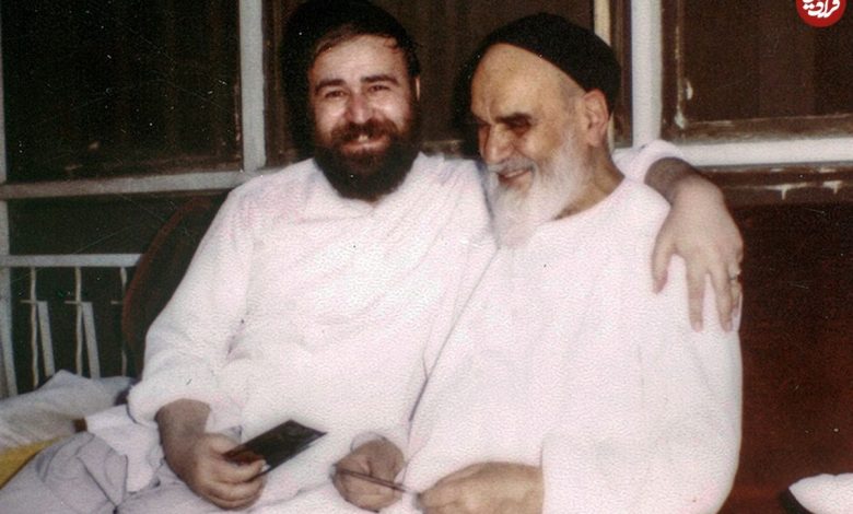 عکس؛ سفر به تاریخ؛ چهرۀ متفاوت «سید احمد خمینی» در 17 سالگی با کت و شلوار عکس؛ سفر به تاریخ؛ چهرۀ متفاوت «سید احمد خمینی» در 17 سالگی با کت و شلوار