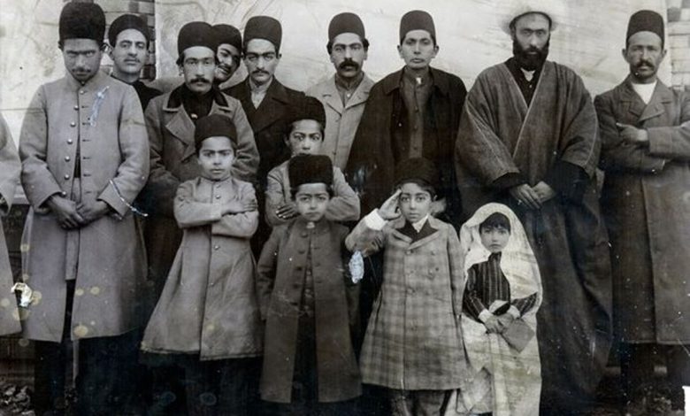 عکس؛ سفر به تاریخ؛ چهرۀ «حسینعلی میرزا، برادر بزرگتر احمدشاه» که نمیتوانست «شاه» شود عکس؛ سفر به تاریخ؛ چهرۀ «حسینعلی میرزا، برادر بزرگتر احمدشاه» که نمیتوانست «شاه» شود