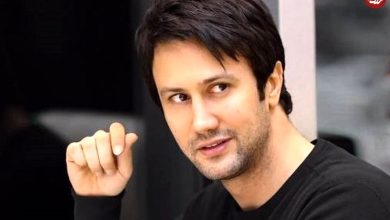 عکس؛ سفر در زمان؛ «شاهرخ استخری» در دیدار با رهبر انقلاب؛ سال 1389