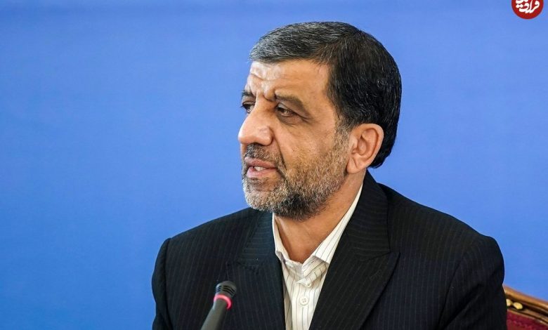 عکس؛ سفر در زمان؛ «عزت الله ضرغامی در کنار دو همرزم اش» در جبهه؛ دهه 60 عکس؛ سفر در زمان؛ «عزت الله ضرغامی در کنار دو همرزم اش» در جبهه؛ دهه 60