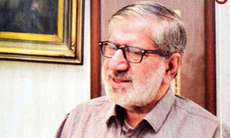 عکس؛ سفر به تاریخ؛ چهرۀ «سید محمدحسن خامنهای، برادر رهبر انقلاب» در زمان شاه در زندان عکس؛ سفر به تاریخ؛ چهرۀ «سید محمدحسن خامنهای، برادر رهبر انقلاب» در زمان شاه در زندان