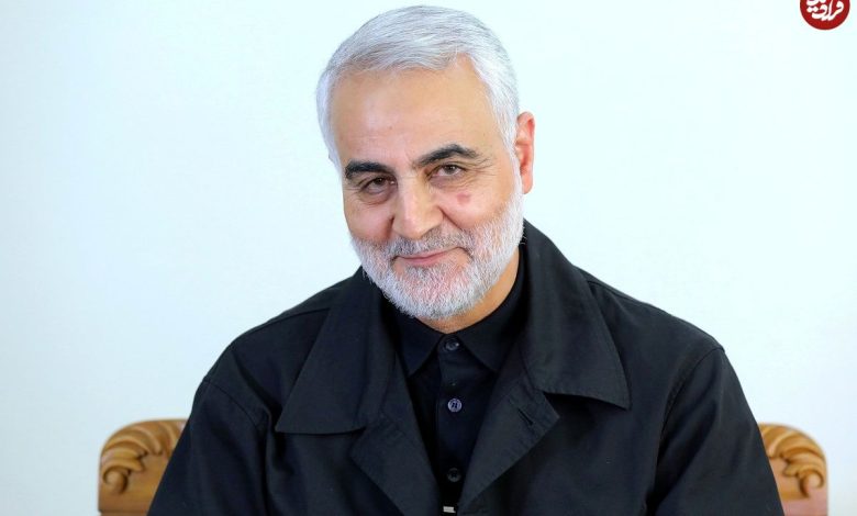 ببینید؛ سفر در زمان؛ «لحظه اعطای درجه سرتیپی به سردار سلیمانی»؛ دهه 70 ببینید؛ سفر در زمان؛ «لحظه اعطای درجه سرتیپی به سردار سلیمانی»؛ دهه 70