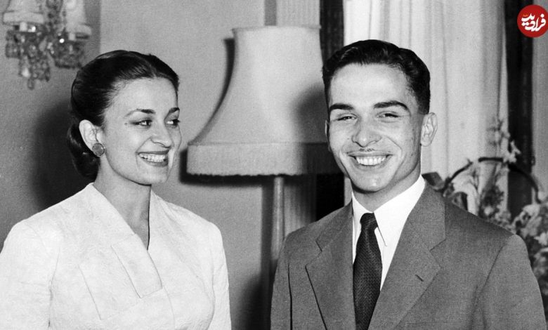 عکس؛ سفر در زمان؛ «ملک حسین، پادشاه اردن در حال خلبانی با جنگنده»؛ سال 1334 عکس؛ سفر در زمان؛ «ملک حسین، پادشاه اردن در حال خلبانی با جنگنده»؛ سال 1334