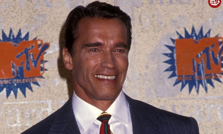 عکس؛ سفر در زمان؛ «بروس ویلیس، آرنولد و سیلوستر استالونه» در یک مراسم؛ سال 1372 عکس؛ سفر در زمان؛ «بروس ویلیس، آرنولد و سیلوستر استالونه» در یک مراسم؛ سال 1372