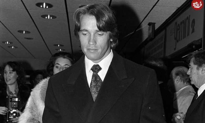 عکس؛ سفر در زمان؛ «آرنولدِ 38 ساله در کنار مادرش در کاخ سفید»؛ سال 1364 عکس؛ سفر در زمان؛ «آرنولدِ 38 ساله در کنار مادرش در کاخ سفید»؛ سال 1364