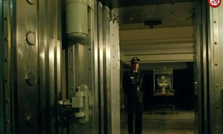 عکس؛ سفر در زمان؛ ۱۳۵۵؛ محل نگهداری تاج سلطنتی عکس؛ سفر در زمان؛ ۱۳۵۵؛ محل نگهداری تاج سلطنتی