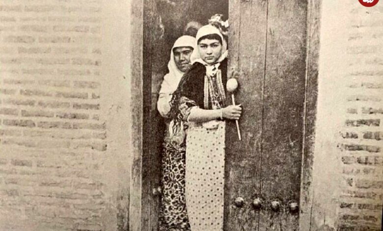 عکس؛ سفر در زمان؛ سوگلی ناصرالدینشاه با لباس چینی عکس؛ سفر در زمان؛ سوگلی ناصرالدینشاه با لباس چینی