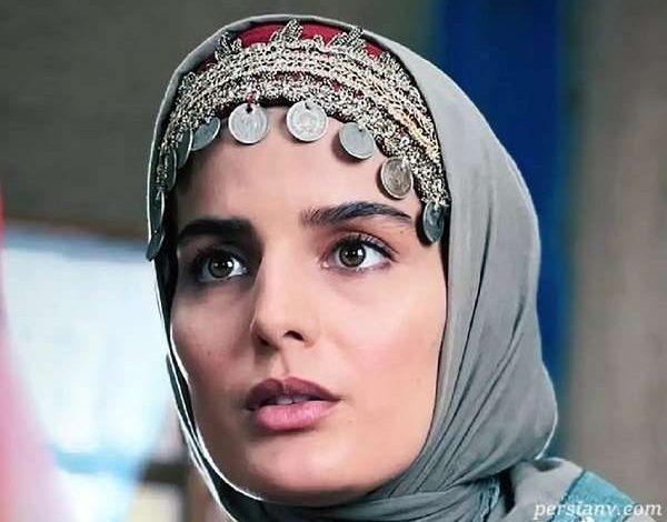 چهره متفاوت غزاله اکرمی؛ بازیگر “سوجان” خارج از قاب تلویزیون / عکس های زیبای هنری بازیگر جوان در دل طبیعت چهره متفاوت غزاله اکرمی؛ بازیگر “سوجان” خارج از قاب تلویزیون / عکس های زیبای هنری بازیگر جوان در دل طبیعت