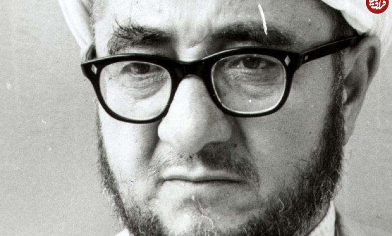 عکس؛ سفر در زمان؛ «محمدصادق خلخالی در کنار امام خمینی»؛ سال 1343 عکس؛ سفر در زمان؛ «محمدصادق خلخالی در کنار امام خمینی»؛ سال 1343