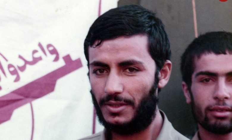 عکس؛ سفر به تاریخ؛ «شهید همت» در کنار «محسن رضایی» در جبهه؛ دهۀ 60 عکس؛ سفر به تاریخ؛ «شهید همت» در کنار «محسن رضایی» در جبهه؛ دهۀ 60