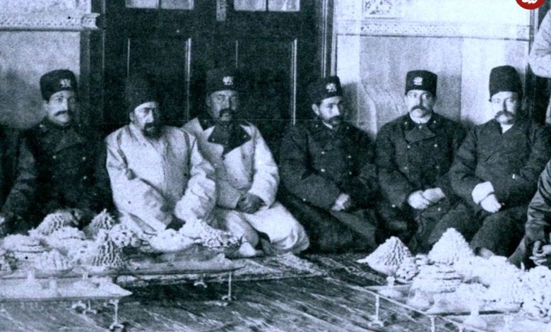 عکس؛ سفر به تاریخ؛ چهرۀ «داماد 16 سالۀ ناصرالدین شاه» در روز عروسی با «اخترالدوله، دختر شاه» عکس؛ سفر به تاریخ؛ چهرۀ «داماد 16 سالۀ ناصرالدین شاه» در روز عروسی با «اخترالدوله، دختر شاه»