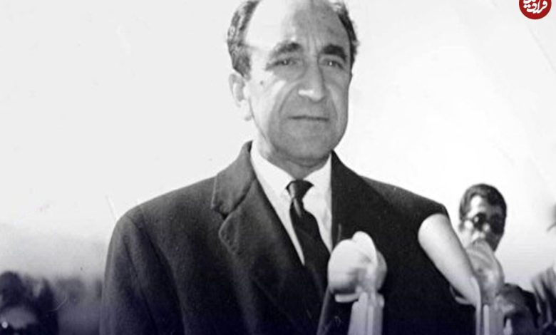 سفر در زمان؛ یادداشتهای علم، شنبه ۱۳ خرداد ۱۳۵۱: شاه گفت این نفتیها آن قدر .... گشاد هستند که بالاخره به هر فلاکت و دیوثی راضی میشوند سفر در زمان؛ یادداشتهای علم، شنبه ۱۳ خرداد ۱۳۵۱: شاه گفت این نفتیها آن قدر .... گشاد هستند که بالاخره به هر فلاکت و دیوثی راضی میشوند