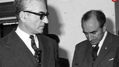 سفر در زمان؛ یادداشت‌های علم، یکشنبه ۱۴ خرداد ۱۳۵۱: شاه از مقاله مجله اکونومیست خیلی عصبانی و ناراحت بود؛ گفت خیلی پدر سوختگی کرده‌اند