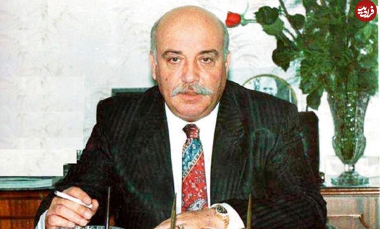 عکس؛ سفر به تاریخ؛ «هژبر یزدانی، ابرسرمایهدار دوران پهلوی» در یک مهمانی در کنار «فرخرو پارسا» عکس؛ سفر به تاریخ؛ «هژبر یزدانی، ابرسرمایهدار دوران پهلوی» در یک مهمانی در کنار «فرخرو پارسا»