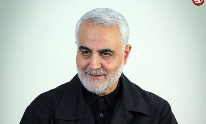 عکس؛ سفر به تاریخ؛ «سردار سلیمانی» در حال اسب‌سواری؛ دهۀ 60