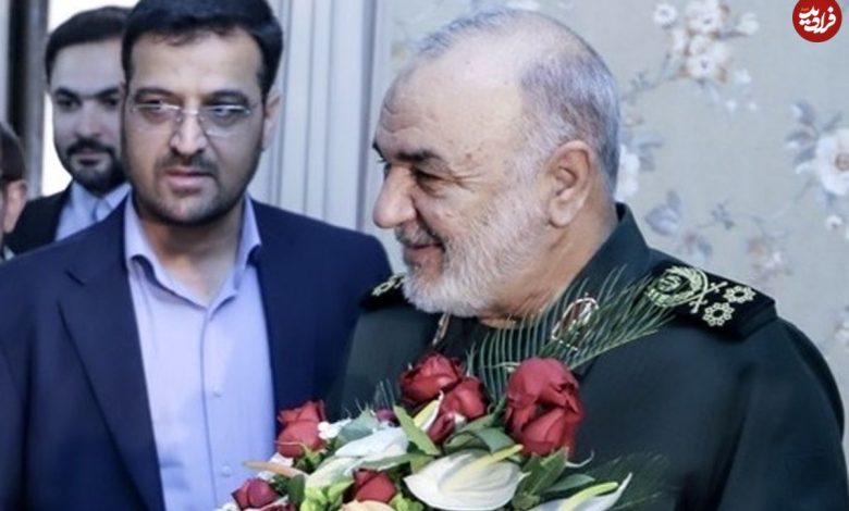 عکس؛ سفر در زمان؛ ادای احترام «سردار سلامی» به مادر شهید؛ سال 1402