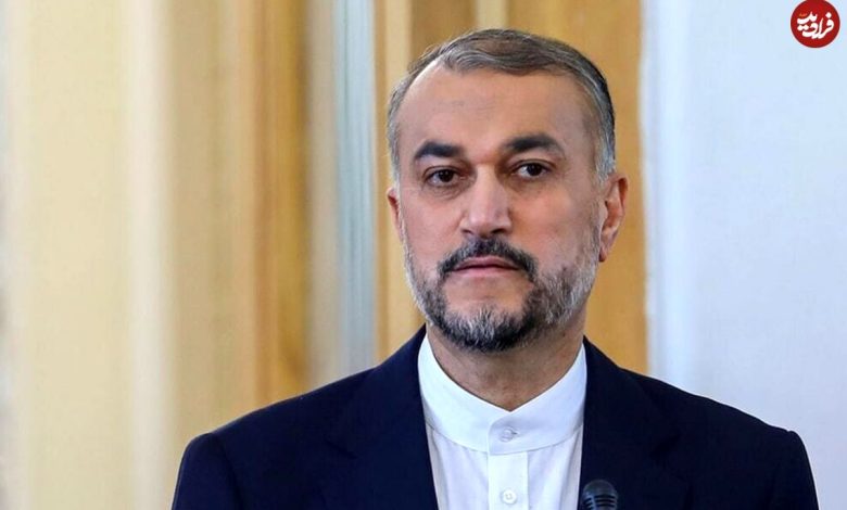 عکس؛ سفر به تاریخ؛ بوسۀ «حسین امیرعبداللهیان» بر پیشانی «سردار سلیمانی»؛ سال 96 عکس؛ سفر به تاریخ؛ بوسۀ «حسین امیرعبداللهیان» بر پیشانی «سردار سلیمانی»؛ سال 96