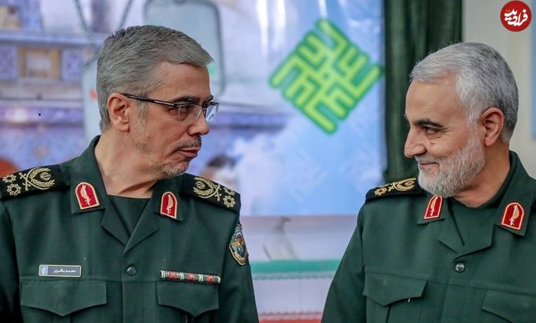 عکس؛ سفر به تاریخ؛ «سرلشکر باقری» در کنار «عزیز جعفری و رحیم صفوی» در سنگر فرماندهی در جبهه؛ دهۀ 60 عکس؛ سفر به تاریخ؛ «سرلشکر باقری» در کنار «عزیز جعفری و رحیم صفوی» در سنگر فرماندهی در جبهه؛ دهۀ 60