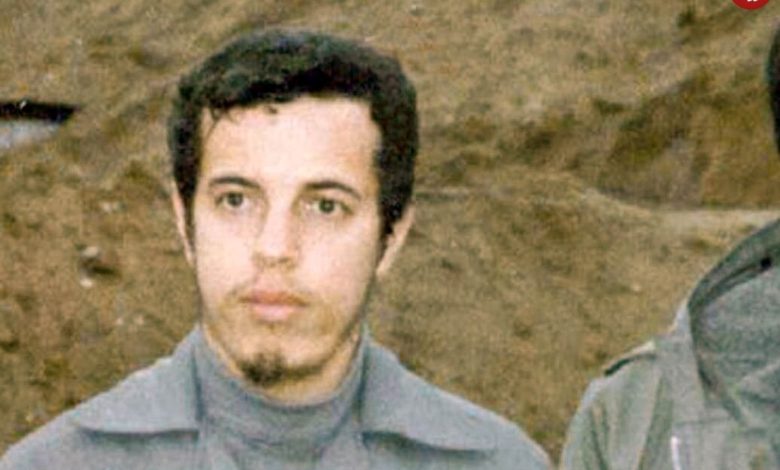 عکس؛ سفر به تاریخ؛ تیپ متفاوت «شهید حسن باقری» قبل از انقلاب در کنار دوستانش عکس؛ سفر به تاریخ؛ تیپ متفاوت «شهید حسن باقری» قبل از انقلاب در کنار دوستانش