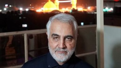 عکس؛ سفر به تاریخ؛ «سردار سلیمانی» در کنار «پدر صنعت موشکی ایران» در جبهه؛ دهۀ 60