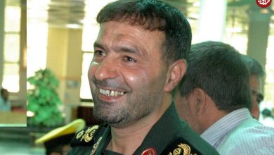 عکس؛ سفر به تاریخ؛ «پدر صنعت موشکی ایران» در حال رانندگی با جیپ در جبهه؛ دهۀ 60