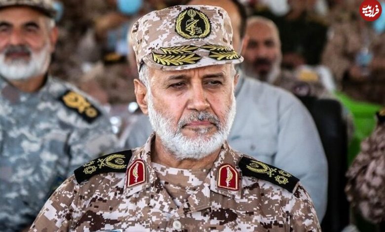 عکس؛ سفر به تاریخ؛ «سردار رشید» در کنار «سردار شادمانی» در هواپیمای نظامی عکس؛ سفر به تاریخ؛ «سردار رشید» در کنار «سردار شادمانی» در هواپیمای نظامی