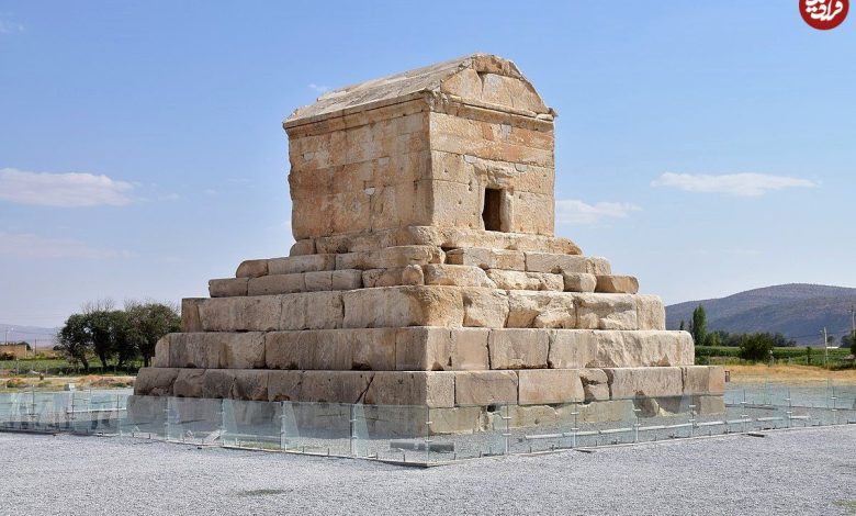 عکس؛ سفر در زمان؛ ظاهر «آرامگاه کوروش کبیر» در سال 1307 عکس؛ سفر در زمان؛ ظاهر «آرامگاه کوروش کبیر» در سال 1307