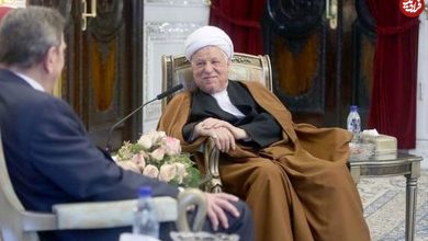 عکس؛ سفر به تاریخ؛ «هاشمی رفسنجانی» در کنار «گرهارد شرودر، صدراعظم سابق آلمان»؛ سال 1394