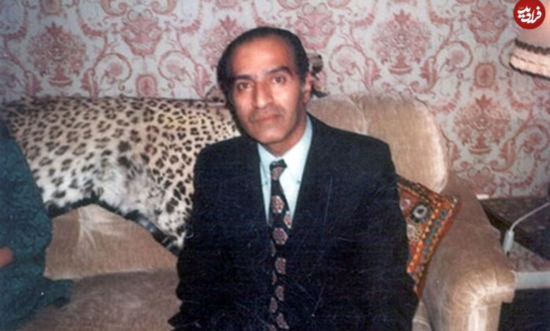 عکس؛ سفر به تاریخ؛ «احمدرضا، پنجمین پسر رضاخان» به همراه همسرش در یک زیارتگاه عکس؛ سفر به تاریخ؛ «احمدرضا، پنجمین پسر رضاخان» به همراه همسرش در یک زیارتگاه