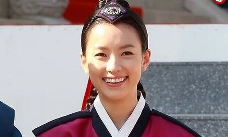 عکس؛ سفر در زمان؛ عکس یادگاری «دونگیی بزرگ» و «دونگیی کوچک» در پشتصحنه سریال دونگیی؛ سال 2010 عکس؛ سفر در زمان؛ عکس یادگاری «دونگیی بزرگ» و «دونگیی کوچک» در پشتصحنه سریال دونگیی؛ سال 2010