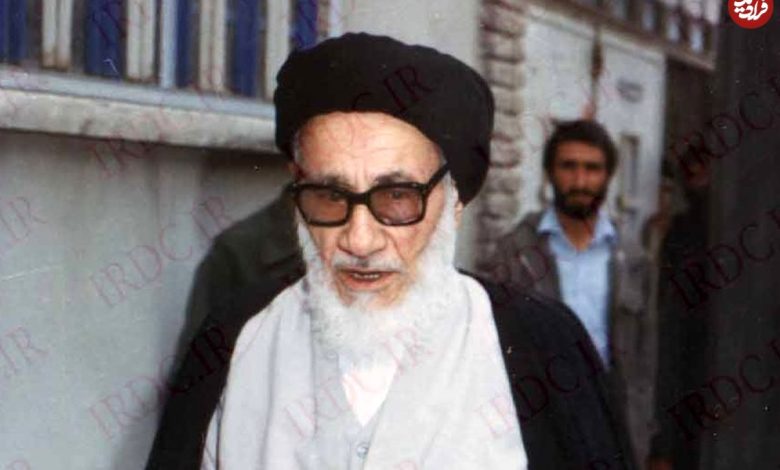 عکس؛ سفر به تاریخ؛ «آیت‌الله روح‌الله خاتمی» در کنار پسر 7 ساله‌اش «سید محمد خاتمی»؛ سال 1330