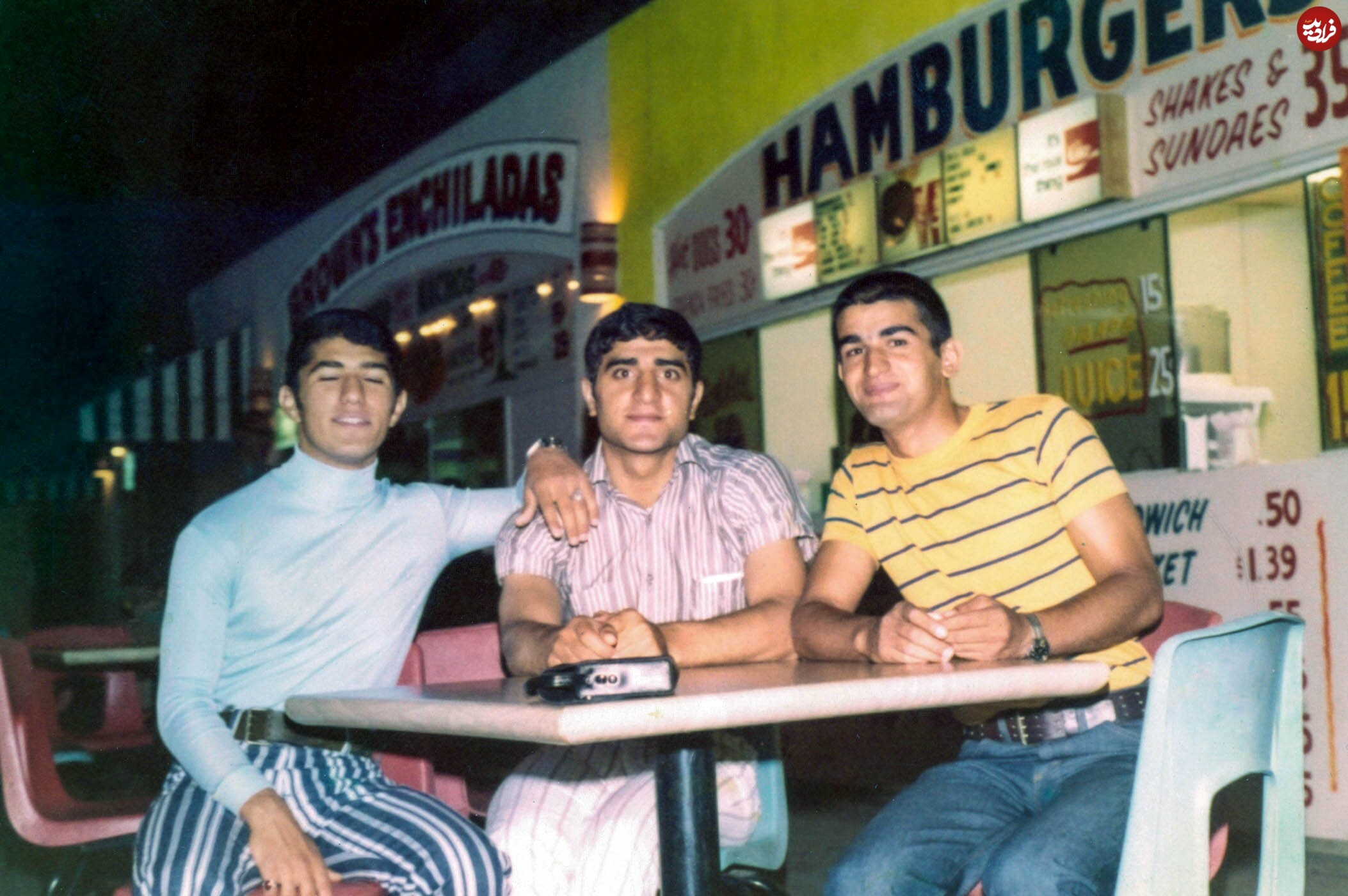 2374399_391 2374399_391