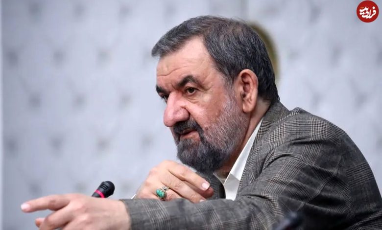 عکس؛ سفر به تاریخ؛ «محسن رضایی، خاتمی و هاشمیطبا» در حال سینهزنی؛ دهۀ 60 عکس؛ سفر به تاریخ؛ «محسن رضایی، خاتمی و هاشمیطبا» در حال سینهزنی؛ دهۀ 60