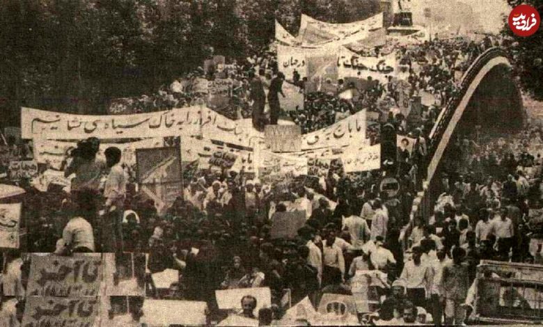 تصاویر؛ سفر در زمان؛ راهپیمایی ۵ میلیونی علیه اسرائیل همزمان با حمله دشمن در تهران تصاویر؛ سفر در زمان؛ راهپیمایی ۵ میلیونی علیه اسرائیل همزمان با حمله دشمن در تهران