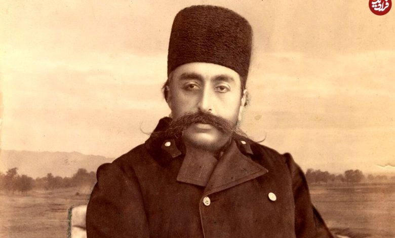 عکس سفر به تاریخ؛ گردش «عزتالدوله، دختر مظفرالدین شاه» و «فرنگیس، زن صیغهای ناصرالدین شاه» در یک باغ عکس سفر به تاریخ؛ گردش «عزتالدوله، دختر مظفرالدین شاه» و «فرنگیس، زن صیغهای ناصرالدین شاه» در یک باغ