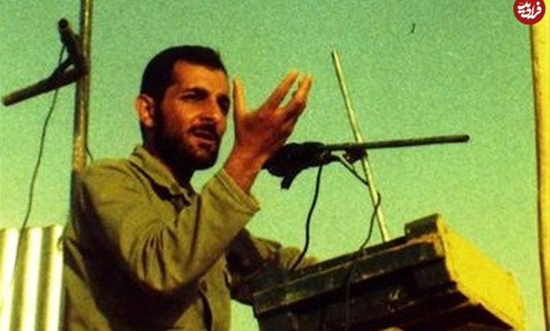 عکس؛ سفر به تاریخ؛ «شهید باکری، سردار سلیمانی و محسن رضایی» در کنار «رهبر انقلاب» بر سر سفره؛ دهۀ 60 عکس؛ سفر به تاریخ؛ «شهید باکری، سردار سلیمانی و محسن رضایی» در کنار «رهبر انقلاب» بر سر سفره؛ دهۀ 60