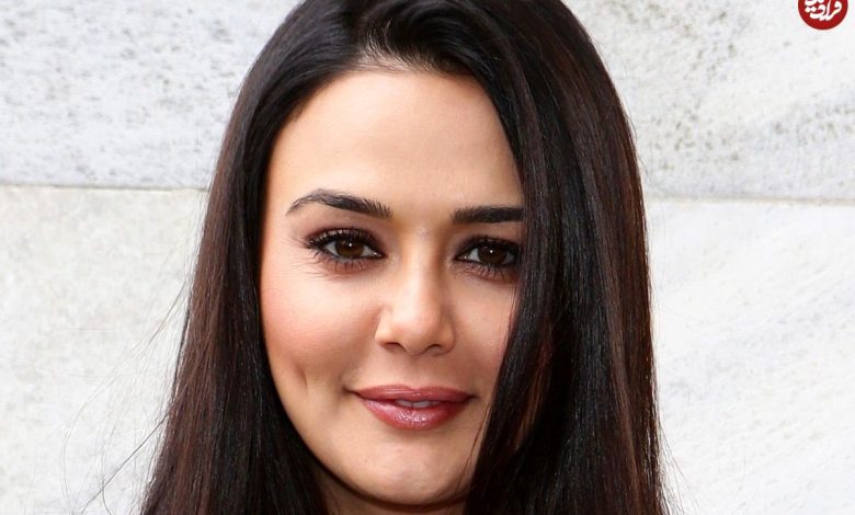 عکس؛ سفر در زمان؛ «پریتی زینتا، بازیگر زن مشهور هندی» در 31 سالگی؛ سال 1385 عکس؛ سفر در زمان؛ «پریتی زینتا، بازیگر زن مشهور هندی» در 31 سالگی؛ سال 1385