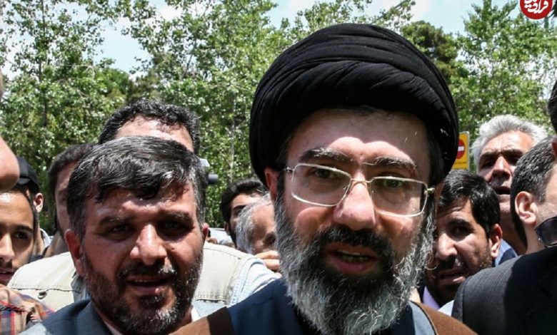 عکس؛ سفر در زمان؛ «سیدمجتبی خامنه ای» با لباس بسیج در جبهه؛ دهه 60 عکس؛ سفر در زمان؛ «سیدمجتبی خامنه ای» با لباس بسیج در جبهه؛ دهه 60