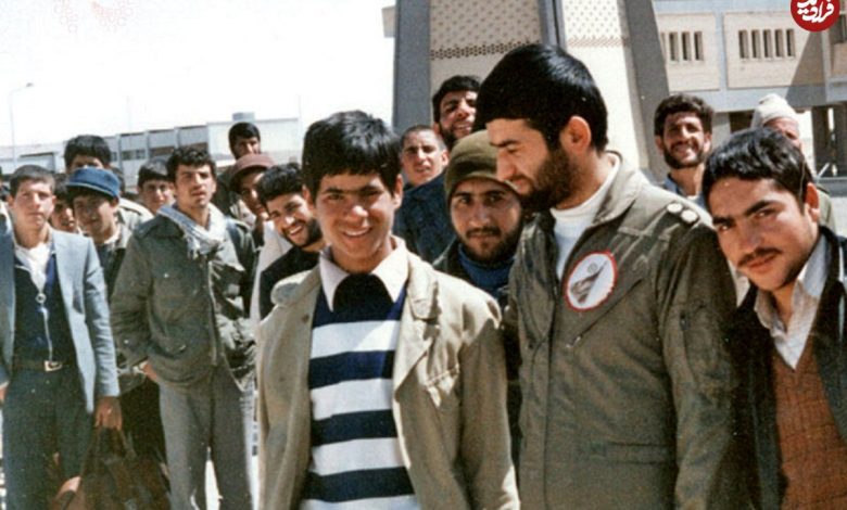 عکس؛ سفر در زمان؛ «شهید بابایی» در کنار «صیاد شیرازی»؛ سال 60 عکس؛ سفر در زمان؛ «شهید بابایی» در کنار «صیاد شیرازی»؛ سال 60