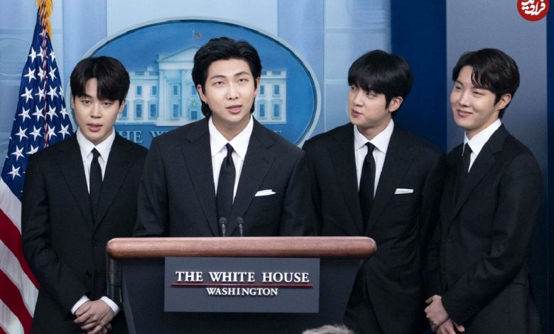 عکس؛ سفر در زمان؛ «گروه بی‌تی‌اس در حین اجرا در مرکز موسیقی اینچون»؛ سال 1392