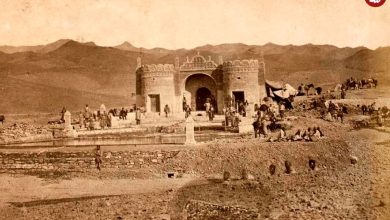 عکس؛ سفر به تاریخ؛ عکس دیده نشده از پروژۀ ساخت «چاپارخانۀ قم» در زمان ناصرالدین شاه