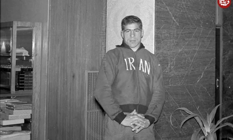 عکس؛ سفر در زمان؛ «غلامرضا تختی» در حال شام خوردن در توکیو ژاپن؛ سال 1337 عکس؛ سفر در زمان؛ «غلامرضا تختی» در حال شام خوردن در توکیو ژاپن؛ سال 1337