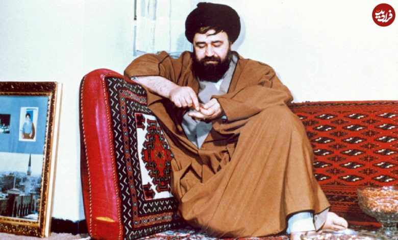 عکس؛ سفر در زمان؛ «سیداحمدخمینی در کنار رودخانه کوفه در عراق»؛ سال 1356 عکس؛ سفر در زمان؛ «سیداحمدخمینی در کنار رودخانه کوفه در عراق»؛ سال 1356