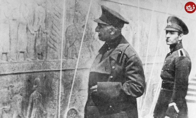 عکس؛ سفر در زمان؛ آخرین عکس «رضاخان با محمدرضا پهلوی»؛ ۲۵ شهریور ۱۳۲۰ عکس؛ سفر در زمان؛ آخرین عکس «رضاخان با محمدرضا پهلوی»؛ ۲۵ شهریور ۱۳۲۰