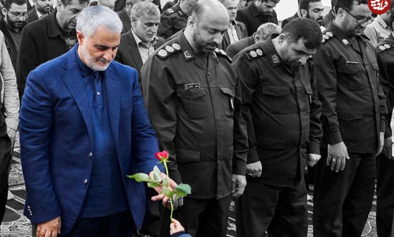 عکس؛ سفر در زمان؛ «سردار سلیمانی» در حال وداع با همرزمان اش پیش از عملیات؛ دهه 60