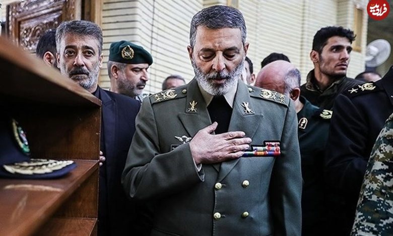 عکس؛ سفر به تاریخ؛ «سردار حاجی زاده» در مراسم ترحیم مادر «امیر موسوی»؛ سال 97 عکس؛ سفر به تاریخ؛ «سردار حاجی زاده» در مراسم ترحیم مادر «امیر موسوی»؛ سال 97