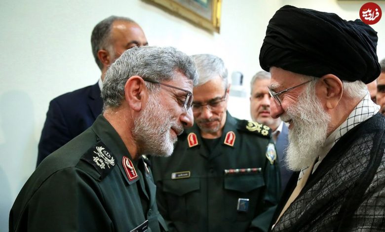 عکس؛ سفر به تاریخ؛ «سردار قاآنی» در مراسم ترحیم مادر «امیر عبدالرحیم موسوی»؛ سال 97 عکس؛ سفر به تاریخ؛ «سردار قاآنی» در مراسم ترحیم مادر «امیر عبدالرحیم موسوی»؛ سال 97